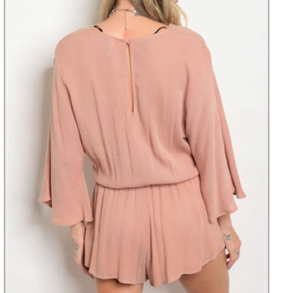 Mauve V-neck relaxed fit romper w/waist-tie - Picture 2 of 7